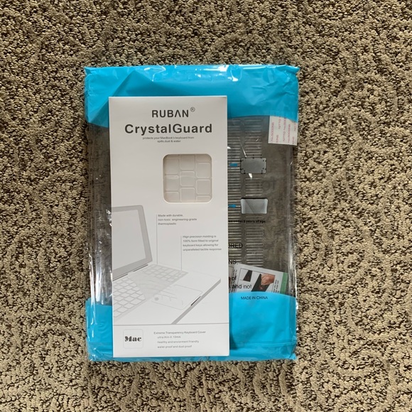 Clear MacBook cover - Picture 3 of 4